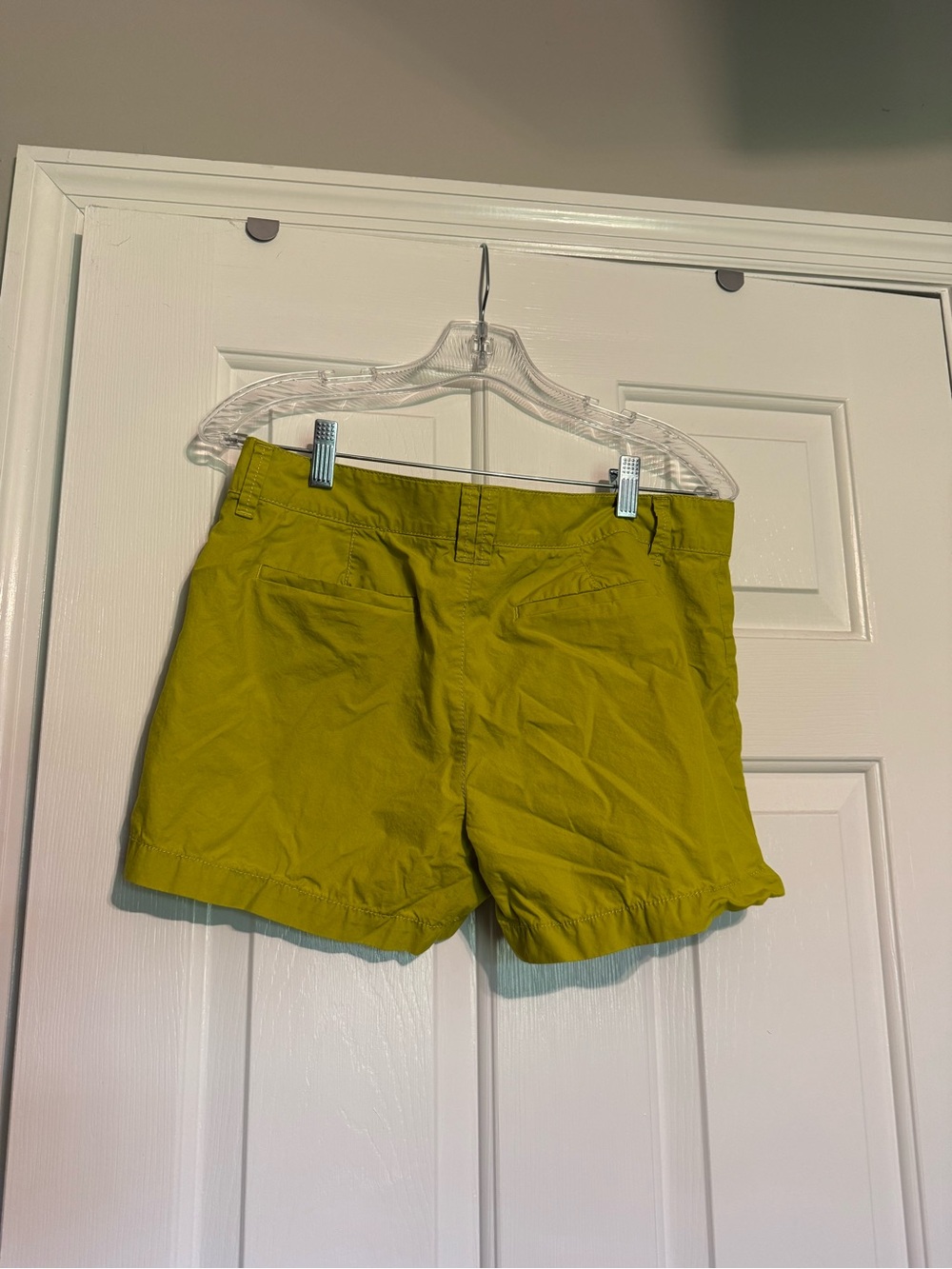 NWOT LOFT Mustard Green Cargo Shorts - Picture 2 of 7
